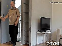 Small young 18+ vixen rides old rod