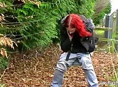 british milf fingers herself and pisses in public 😏