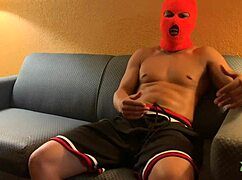 Amateur couch casting turns into intense gay threesome with old bbw squirting.