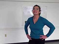 Former Prom Queen Feels Intense Pleasure In School Reunion Anal Creampie