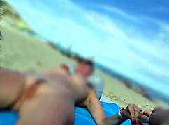 Missspisss update 10 - flashing at Mallorca beach on Nov 11 2024.