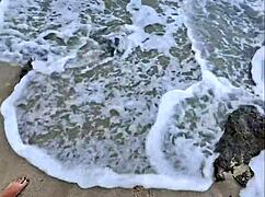 Missspisss update 10 - flashing at Mallorca beach on Nov 11 2024.