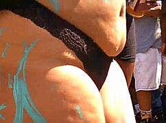 Wow, Pride 2016 BBW flashing cameltoe in public outdoor fun!