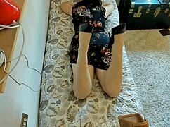 Gorgeous Italian Milf Shows Sexy Feet in Stunning 4K