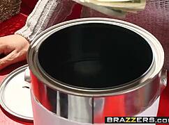 i can’t believe kianna dior and danny mount are banging in mommy’s kissing booth