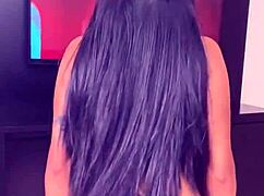 V�deo amador novinha dan�ando e transando sem camisinha