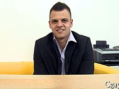 i watchd gay porn with a larg pecker, it wuz hot