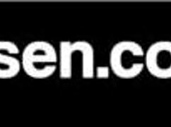 Lesbians Jelena Jensen & Vanessa Veracruz Finger Fuck In Tub