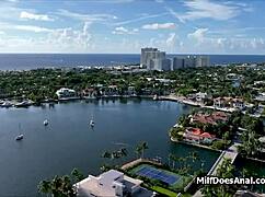 I play with deep throating the milf's butt in hardcore reality