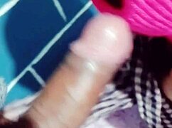 VIDEO LLAMADA CON UN SEGUIDOR EN VIVO MIRABA COMO ME MAMABAN EL CULO Y ME COGÍAN ANTE EL