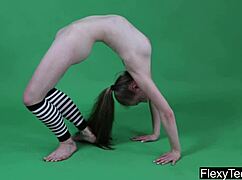 anna mostik, wanna see some killer gymnastics moves today?