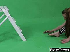 安娜莫斯蒂克今天秀杀手级体操骚动作？