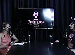 Does Yummi Paradise Show Tits And Tattoos While Moaning?