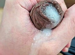 novinho na punheta e gozando, wanna see more?