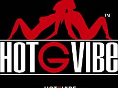 Hot Blonde Masturbates With Toys On Webcam