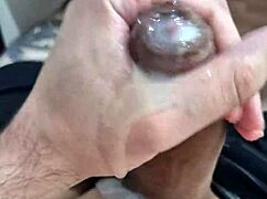 Yo, this novinho twink dotado is jerking off in a hot homemade clip