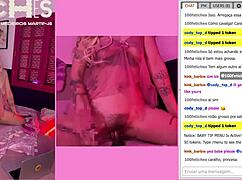 loira gostosa shows off on webcam, she teases with blonde fetish.