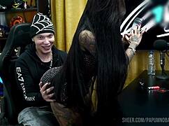 Ruan feels intense arousal as Bibi Griffo twerks on his lap in podcast P�pum no Barraco