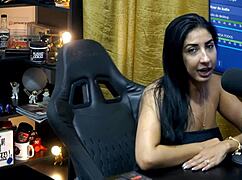 Is Renatinha Mello without panties? What delicious chemistry!