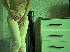 Female Desperation Pee In Jeans!