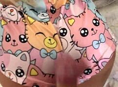 Vende Os Olhos Do Namorado E Convida A Madrastra Sex Toy Para Anal E Masturbação