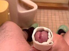 Japanese amateur feels pleasure in solo masturbation