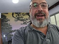 behind the cameras with alicia victoria, want to see her tits?