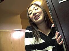 Japanese Girl Shows Off Solo Masturbation in Her Room