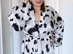 Damn, Seducing You in Black Stockings and Lingerie! Let’s Enjoy My Hairy Granny Pussy Now!