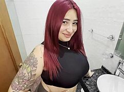 Wife licks best friend's monster cock while husband works 😏