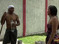 Casada Pediu Para Mamar Na Tora Preta Do Pedreiro