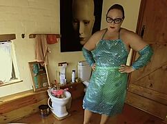 dominatrix mistress april fresh warm pee