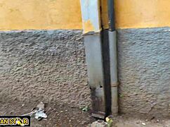 A filha do patr�o da fazenda chamou o pe�o pro meio do mato pra tirar a virgindade dela