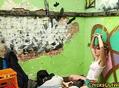 hairy aussie amateur pees on camera 🧐