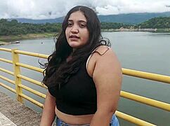 Chica Abandonada Por Su Novio Es Auxiliada Por Un Extraño Termina En Sexo Duro
