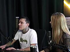 Uma Vez Ele Fez Um Atendimento Para Um Homem Falou Do Jogo Do Tigrinho E O Orgulho Que Seu Pau Sentia - Yasmin Pariz Sheer Red!