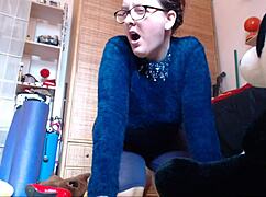 nicoletta cums on stuffed toy filling with pee and squirting