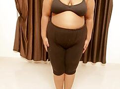 sexy indian girl from jharkand shows big tits and boobs 😍