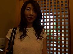 Ayumi Shinoda, the sexy mature AV actress, gives an intense blowjob in this scene.