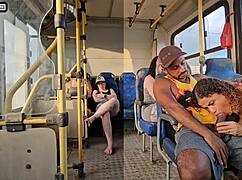 Mulher casada dar mole pra um cara estranho dentro do onibus e termina tranzando com ele