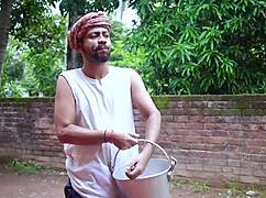 Watch the milkman fuck Arshi Bhabhi hard when she's alone at home?