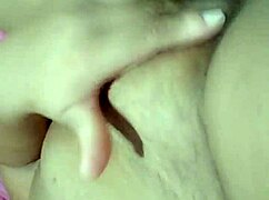 limpando o mel do meu vibrador e gozando mais parte 2 2