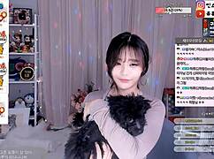 Korean Girl Dances And Interacts With Guys.