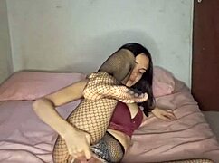 I fucks my pussy compulsivly till I'm a creammy slut