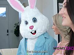 Family portrait gone wrong with stepmom and stepdaughter hopping like bunnies 🐰