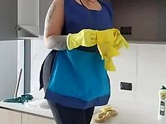 mi jefe me pide que le chupe la polla y en mi trabajo