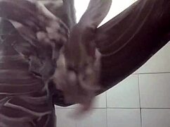 I look best while soapy - masturbation in the shower