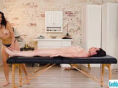 curly hair masseuse satisfies customer