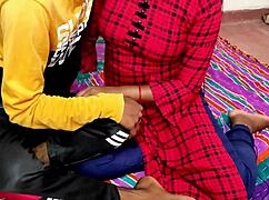 Mauka dekh ke dost ki biwi ko choda - indian hindi dirty sex