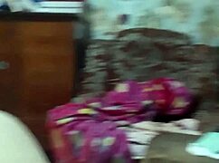 A nineteen-year-old explores desires in the city.